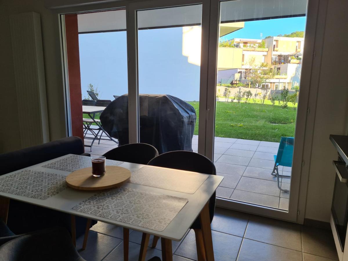 T2 à 5min de Thonon et Evian avec terrasse et jardin à 100m du lac Publier Esterno foto